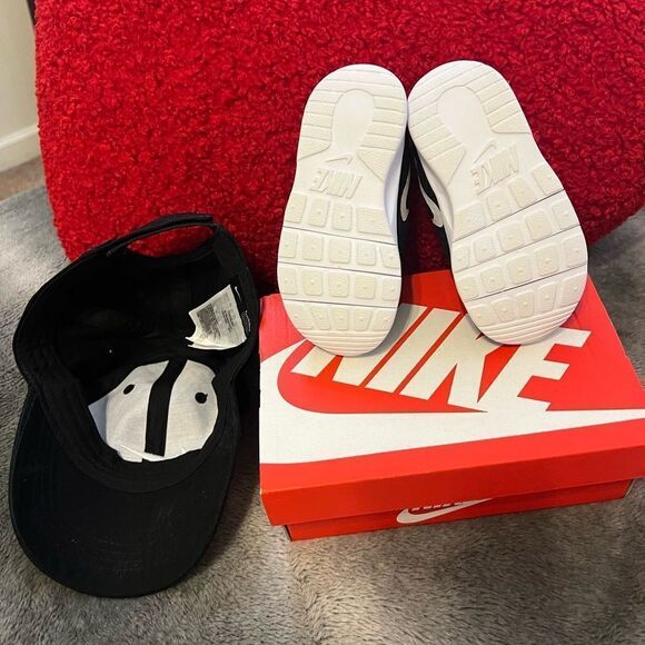 Nike Black Sneakers and Cap Set - Picture 6 of 13